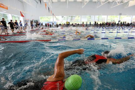 Schwimmhalle